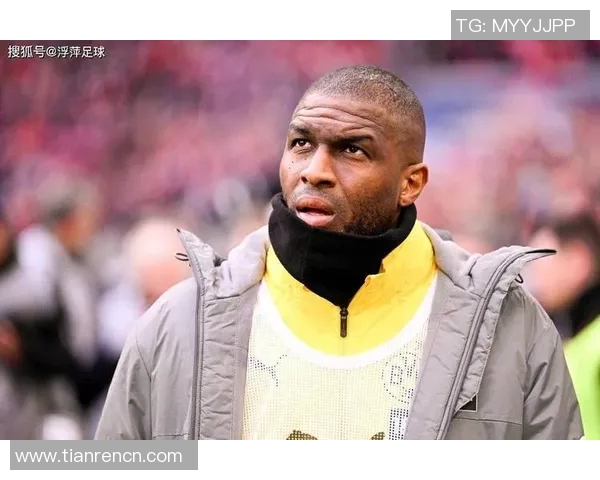 法国巴黎足球队黑人球星为球队带来新希望与突破的传奇之路